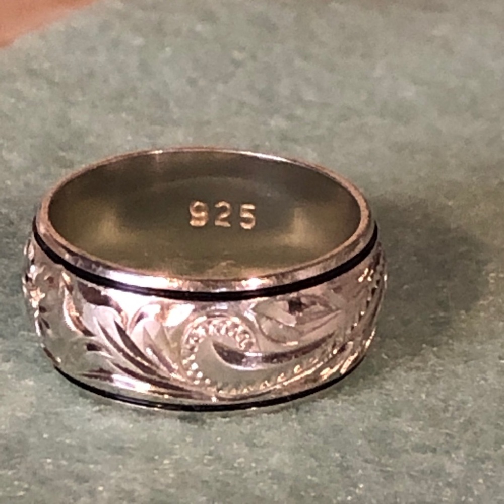 Hawaiian Heirloom Carved Black Enameled Band Ring